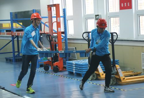 电玩城游戏大厅全景
